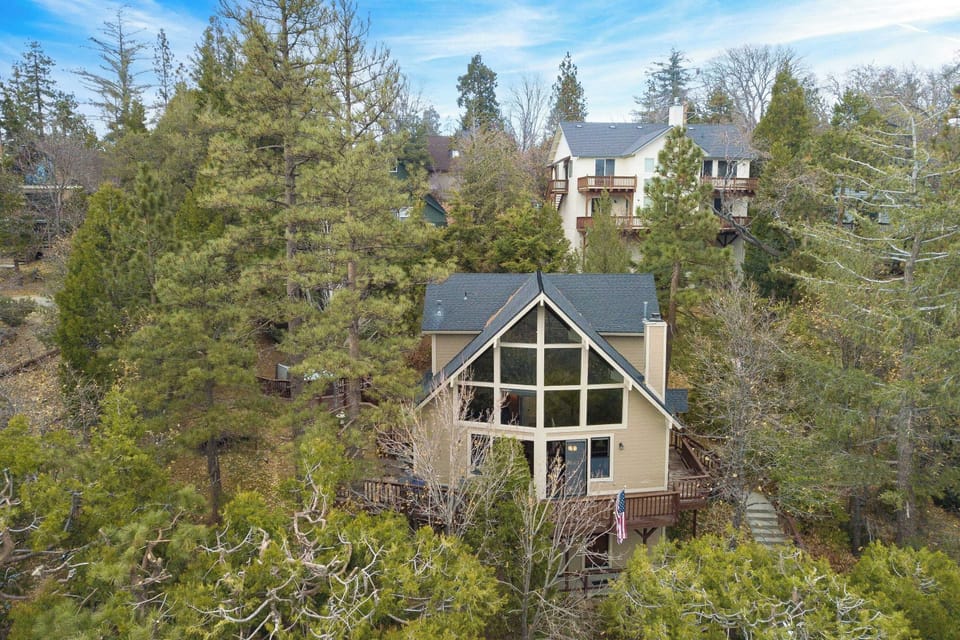 House (5 Bedrooms) | Interior