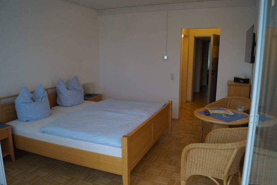 Basic Double Room | Free WiFi, bed sheets