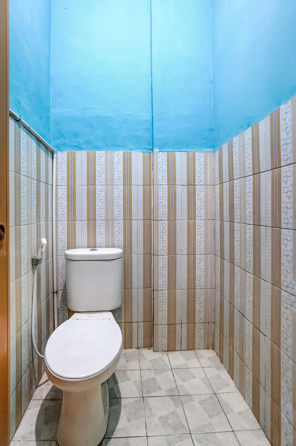 Standard Double Room | Bathroom | Shower, bidet, towels