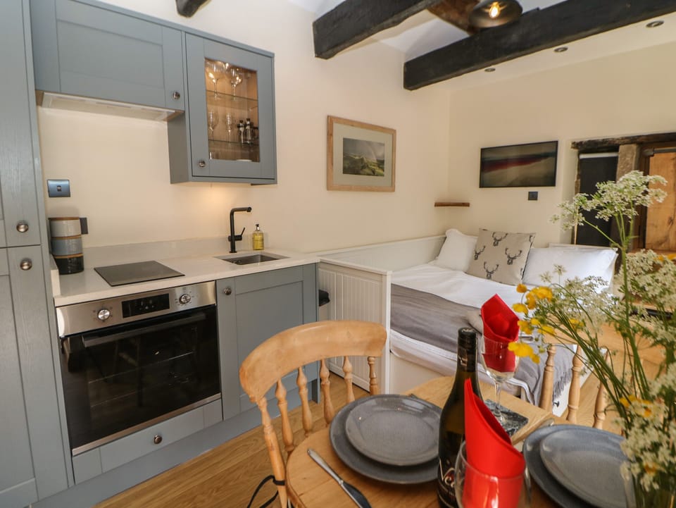 Cottage | Interior