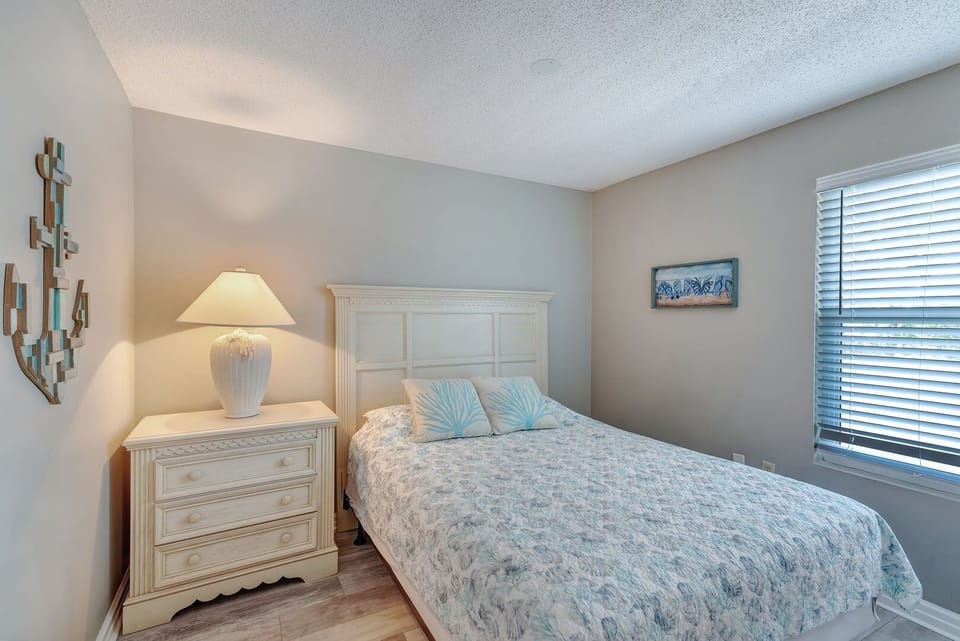 Condo, 2 Bedrooms | 2 bedrooms, iron/ironing board, WiFi (free)