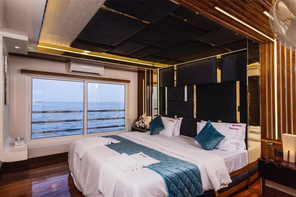 Pillowtop beds, desk, blackout drapes, soundproofing