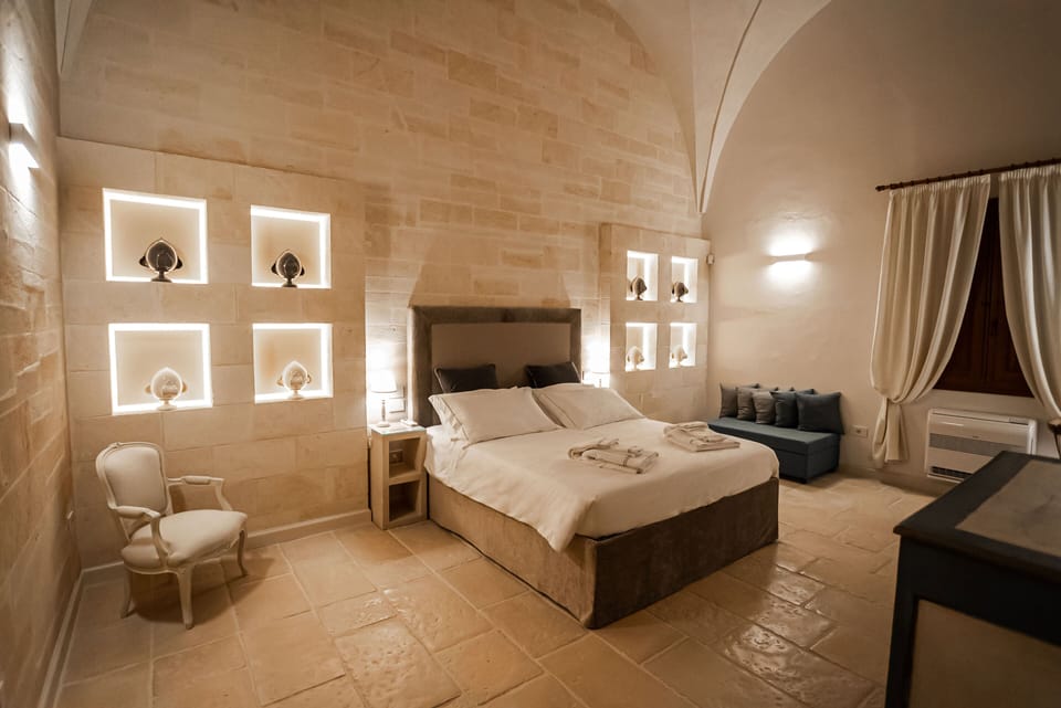 Superior Room | Minibar, in-room safe, desk, soundproofing
