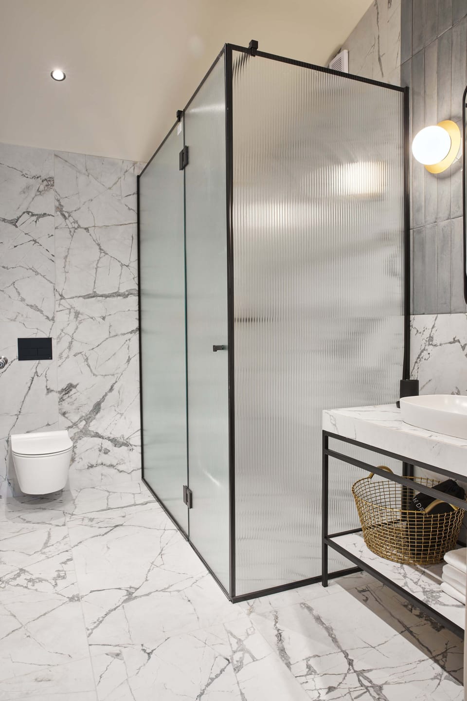 Double Room Sea View with Balcony | Bathroom | Shower, slippers, towels