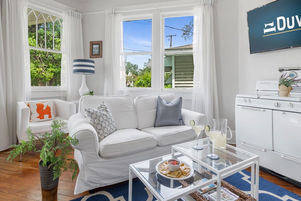 Urban Chic Living | Resi on Rutledge