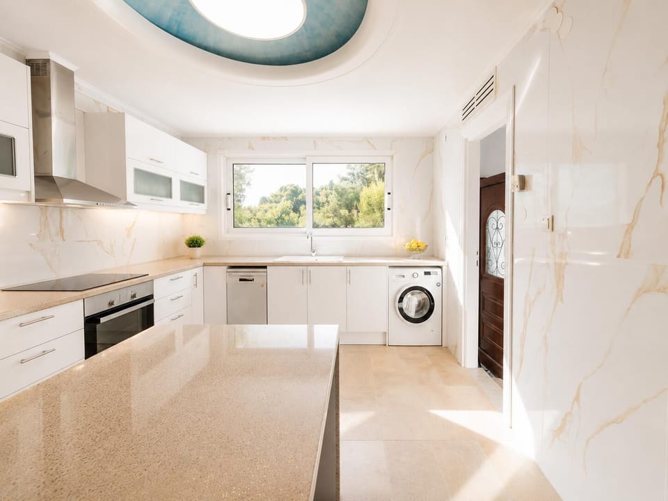 Equipped kitchen