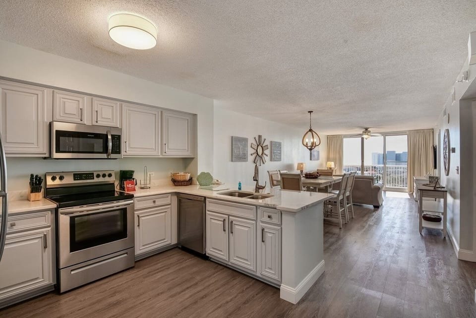 Condo, 2 Bedrooms | Private kitchen | Coffee/tea maker, fridge, oven, toaster