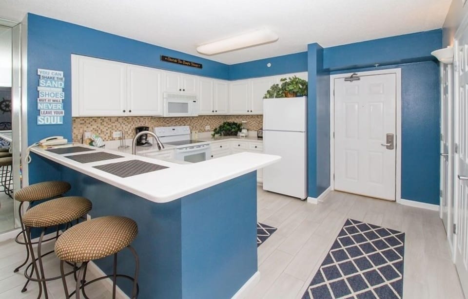 Condo, 2 Bedrooms | Private kitchen | Coffee/tea maker, fridge, oven, toaster