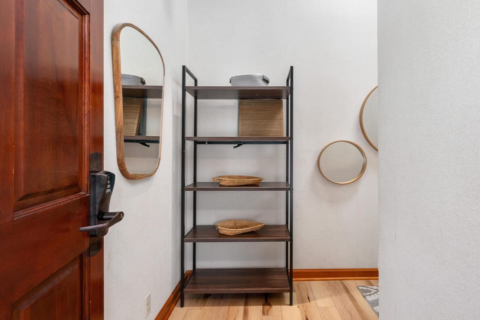 Condo, 3 Bedrooms | Interior