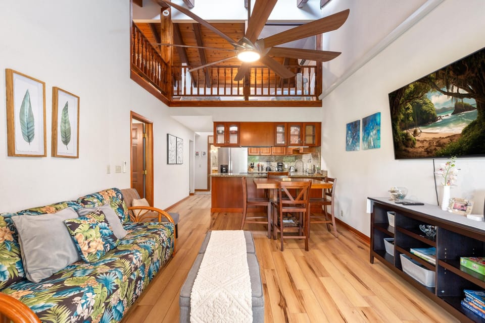 Condo, 3 Bedrooms | Living area | Smart TV