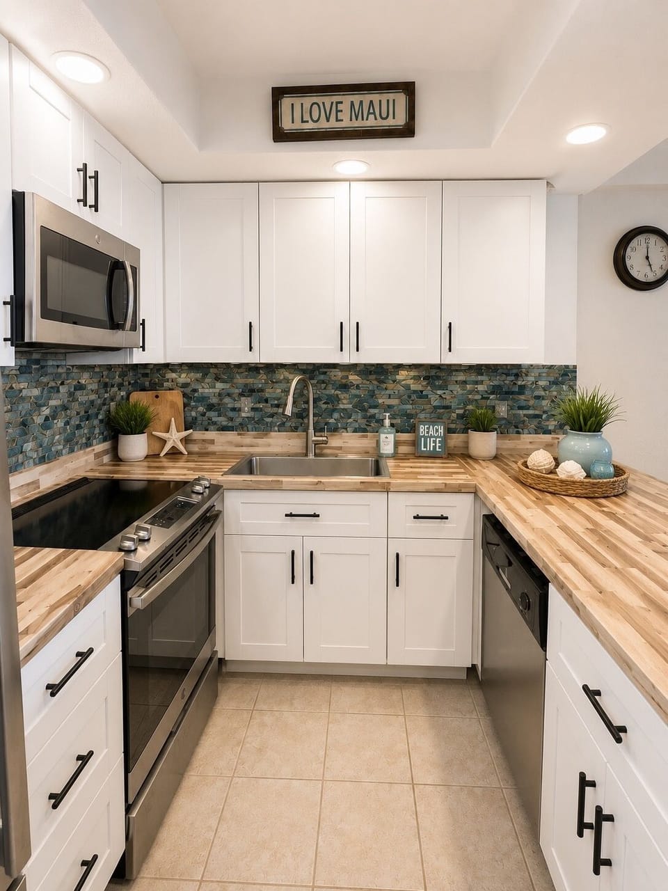 Condo, 1 Bedroom | Private kitchen | Coffee/tea maker, fridge, oven, toaster
