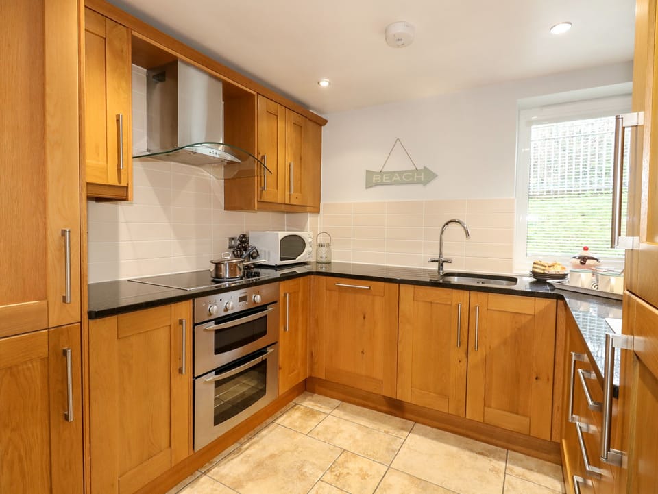 Fridge, dishwasher, electric kettle, toaster