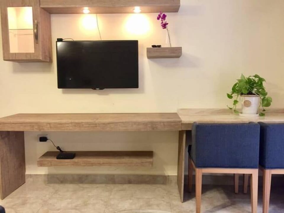 Apartment, 1 Bedroom, Accessible, Smoking | Room amenity