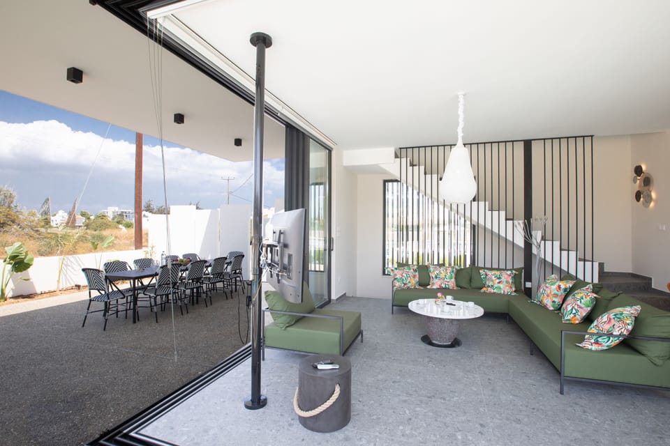 Villa, 4 Bedrooms, Private Pool, Garden View | Property grounds
