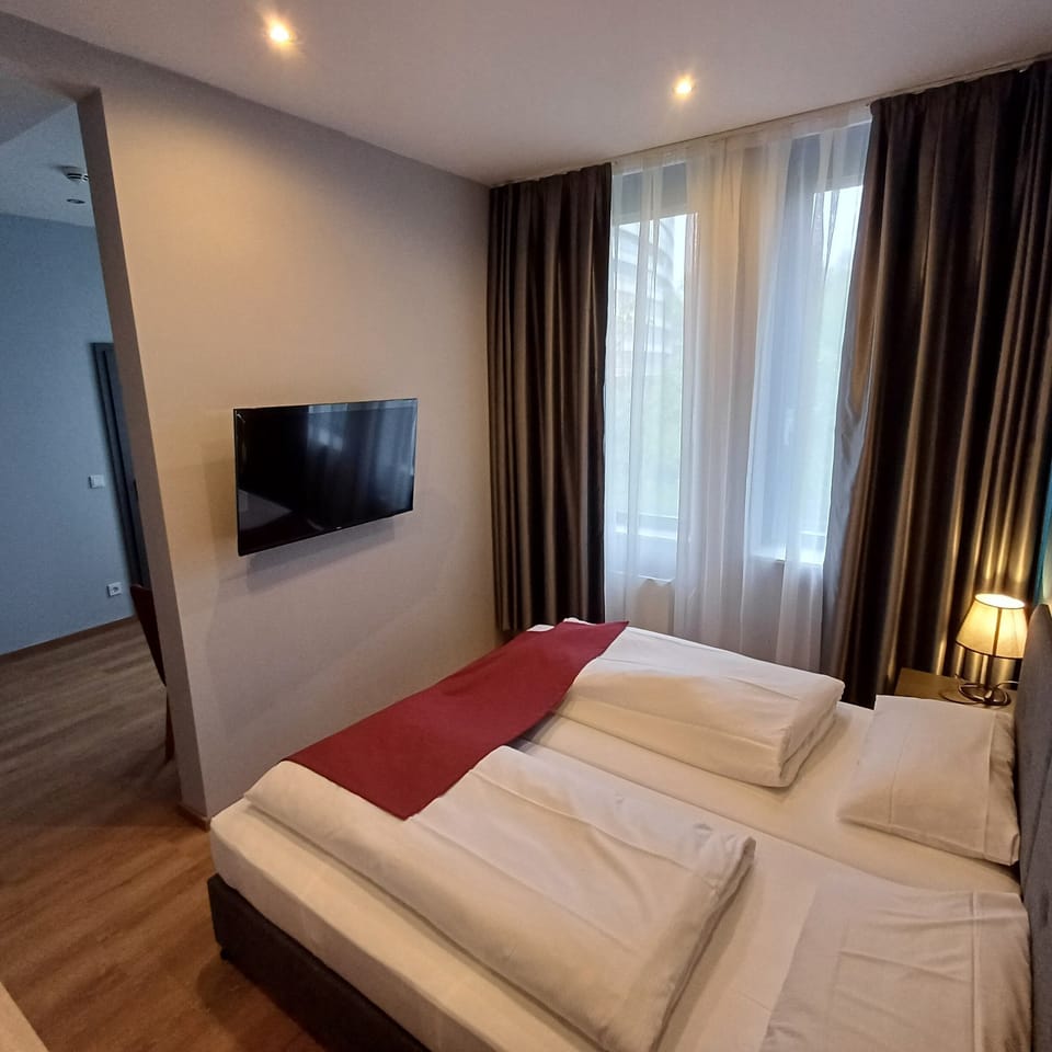 Standard Double Room | Premium bedding, soundproofing, iron/ironing board, free WiFi