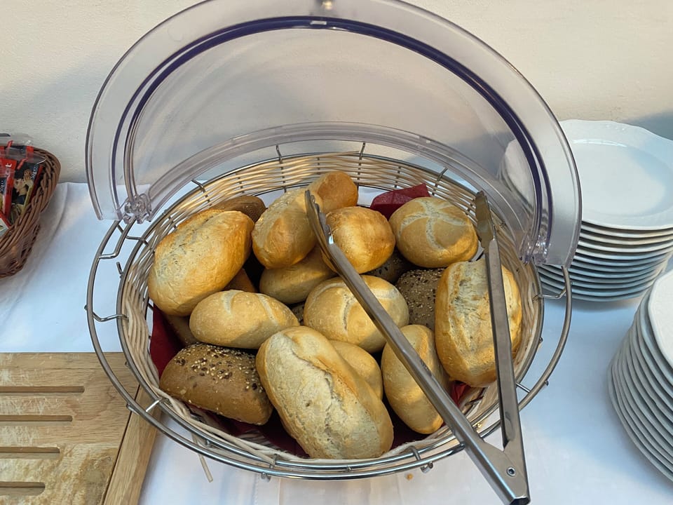 Daily buffet breakfast for a fee