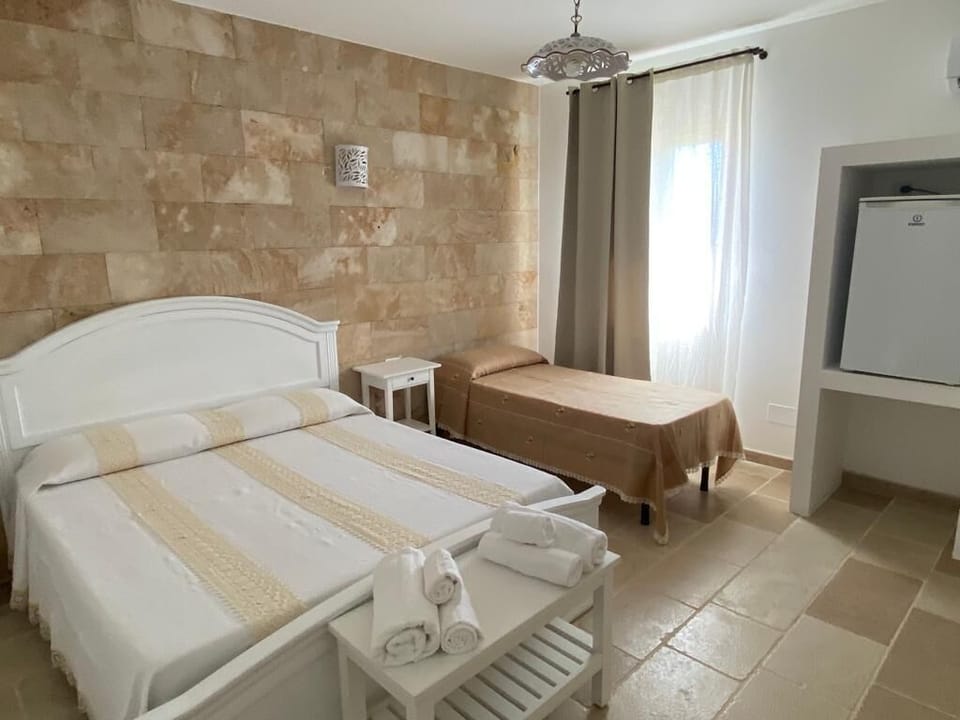 Superior Triple Room | Blackout drapes, soundproofing, free WiFi, bed sheets