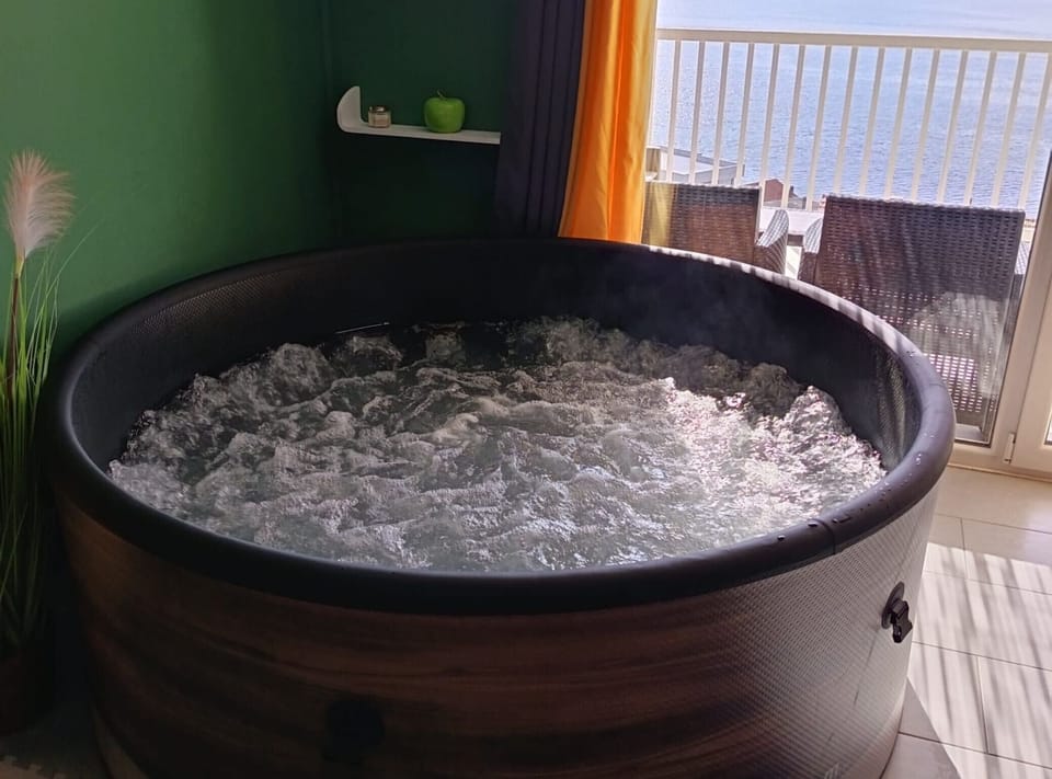 Indoor spa tub