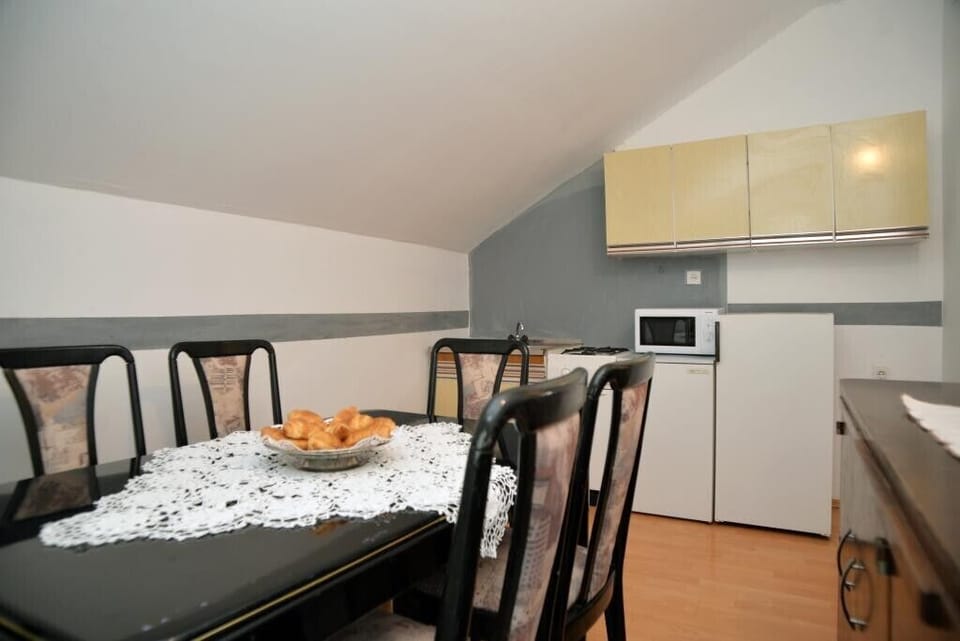 Kitchen and dining area