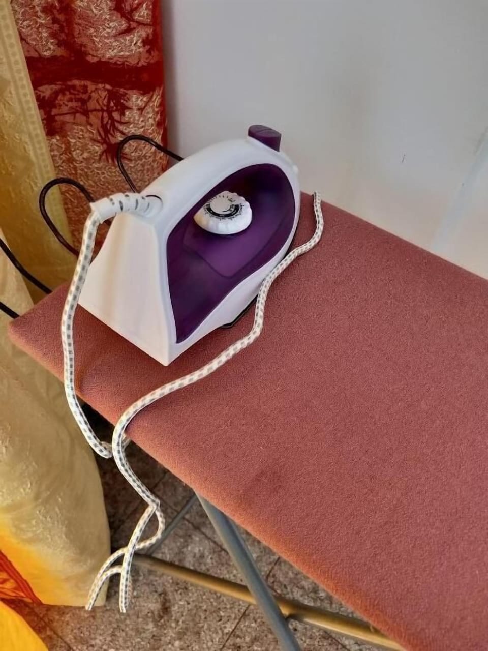 Executive Condo | Iron/ironing board