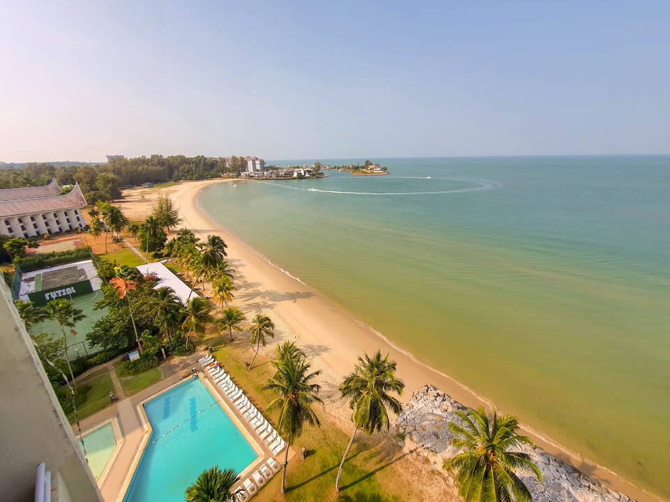 Executive Condo | Beach/ocean view