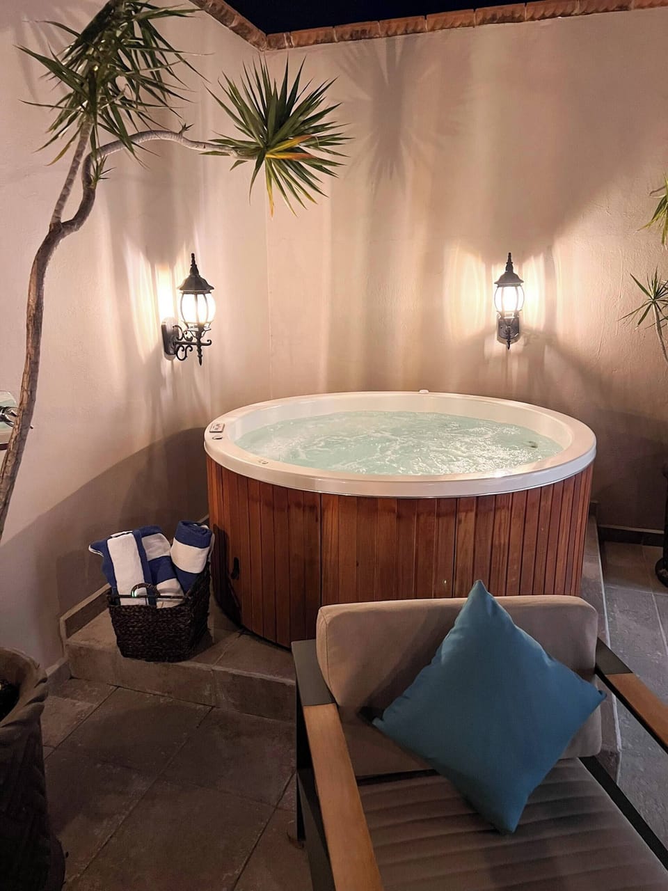 House, 4 Bedrooms, Smoking, Patio | Bathroom amenities