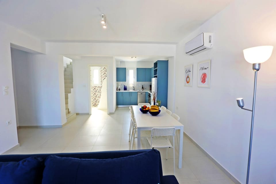 Villa, 4 Bedrooms, Private Pool, Garden View | Dining