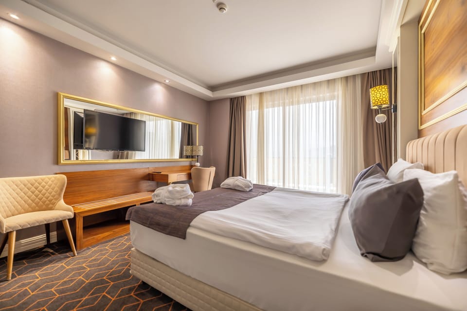 Minibar, in-room safe, free WiFi, bed sheets