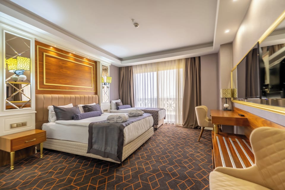 Minibar, in-room safe, free WiFi, bed sheets