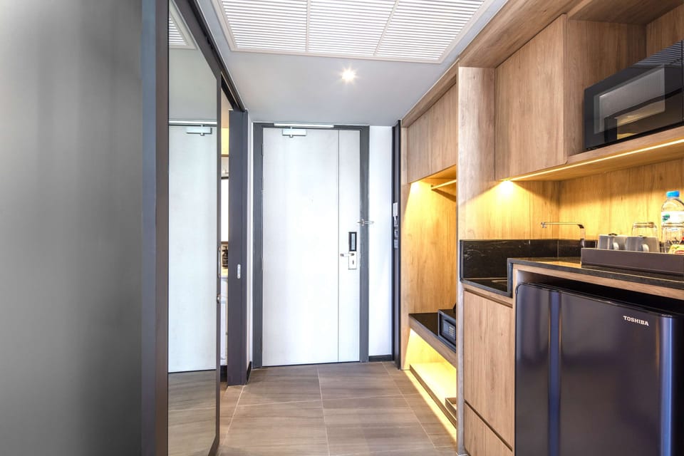Superior Room, 2 Twin Beds, Non Smoking, Microwave | Premium bedding, in-room safe, individually decorated