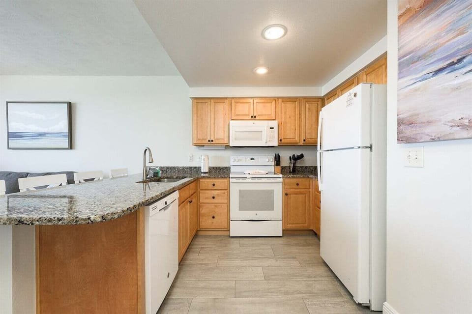 Alternate kitchen view