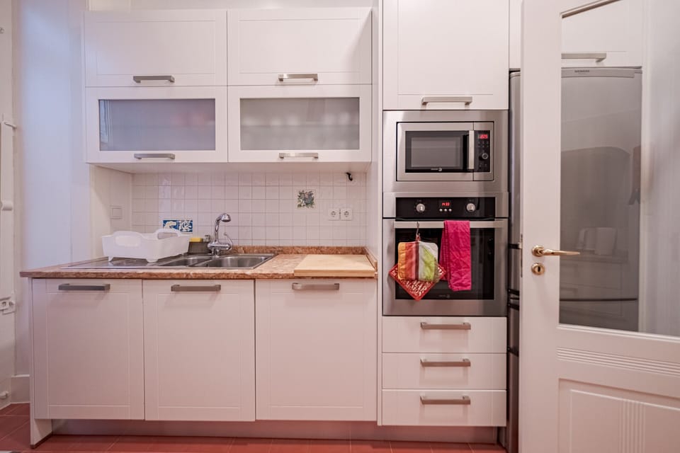 Fully equipped kitchen, very bright and spacious