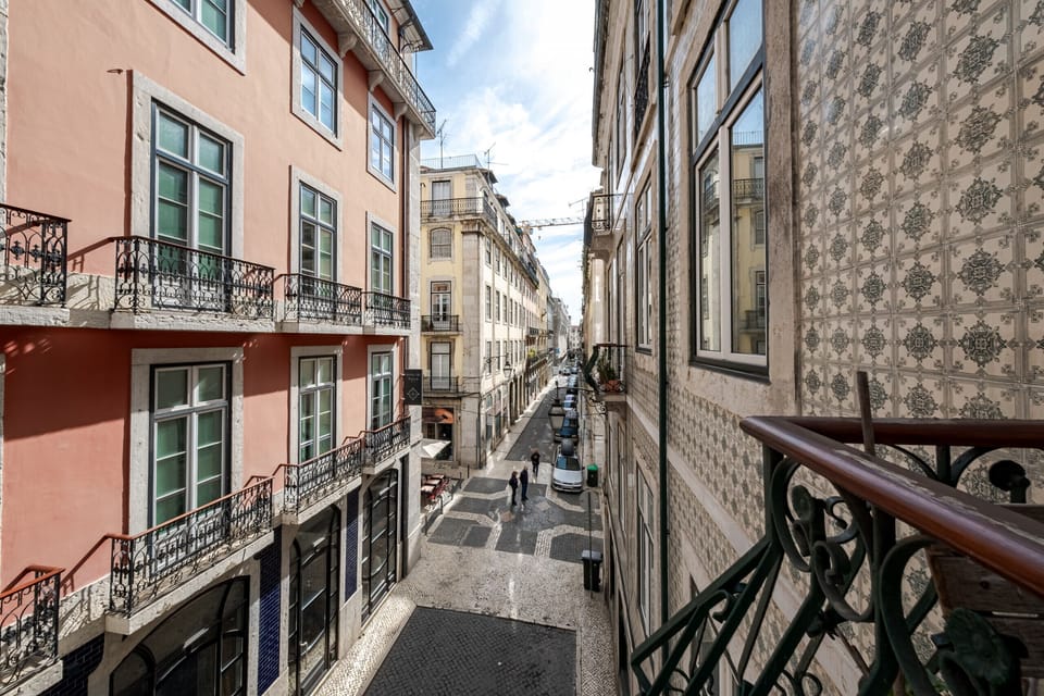 Balcony street view