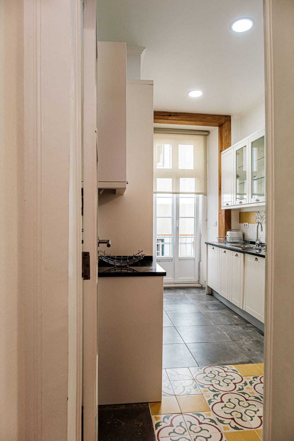 Fully equipped kitchen, very bright and spacious