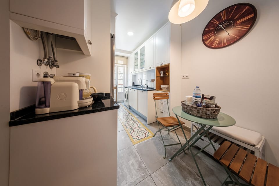 Equiped Kitchen