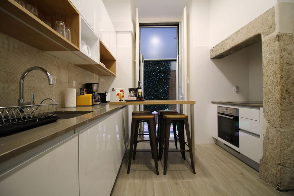 Fully equipped kitchen, very bright and spacious