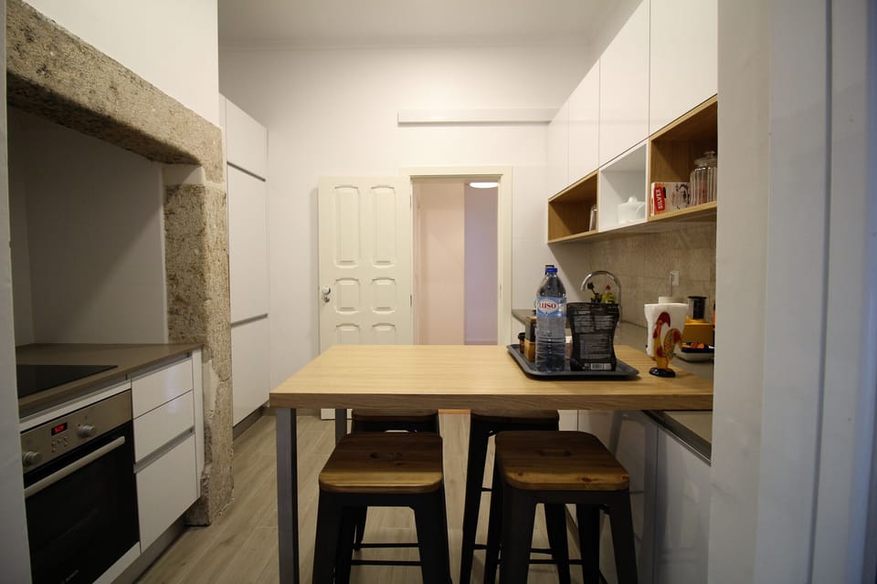 Fully equipped kitchen, very bright and spacious