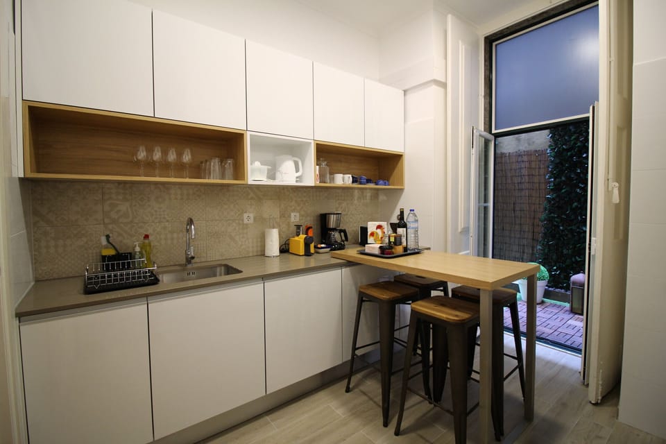 Fully equipped kitchen, very bright and spacious