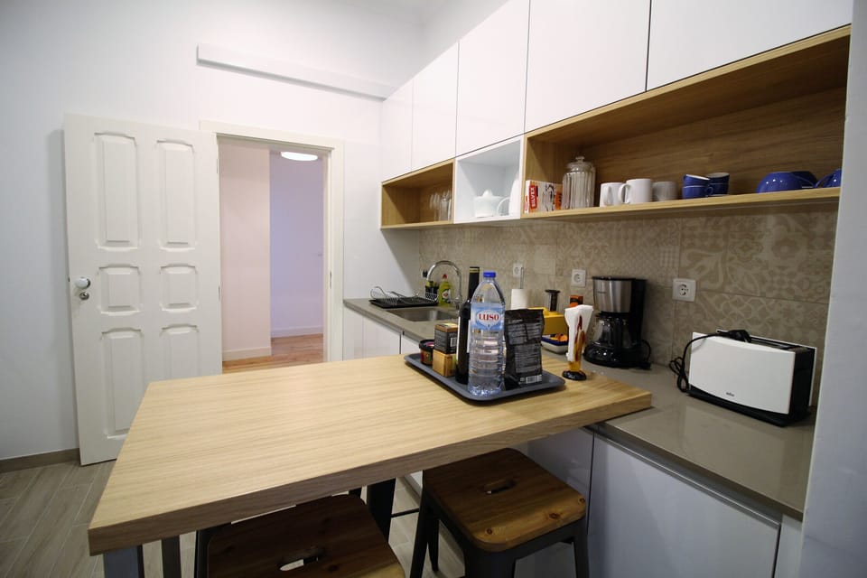 Fully equipped kitchen, very bright and spacious