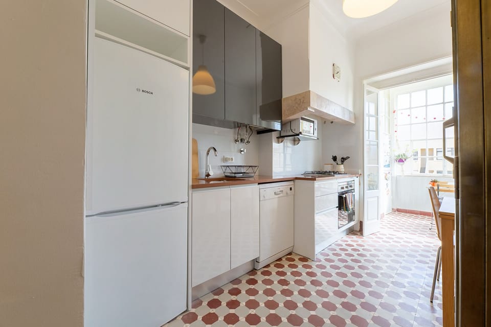 Bright and comfortable room with two single beds