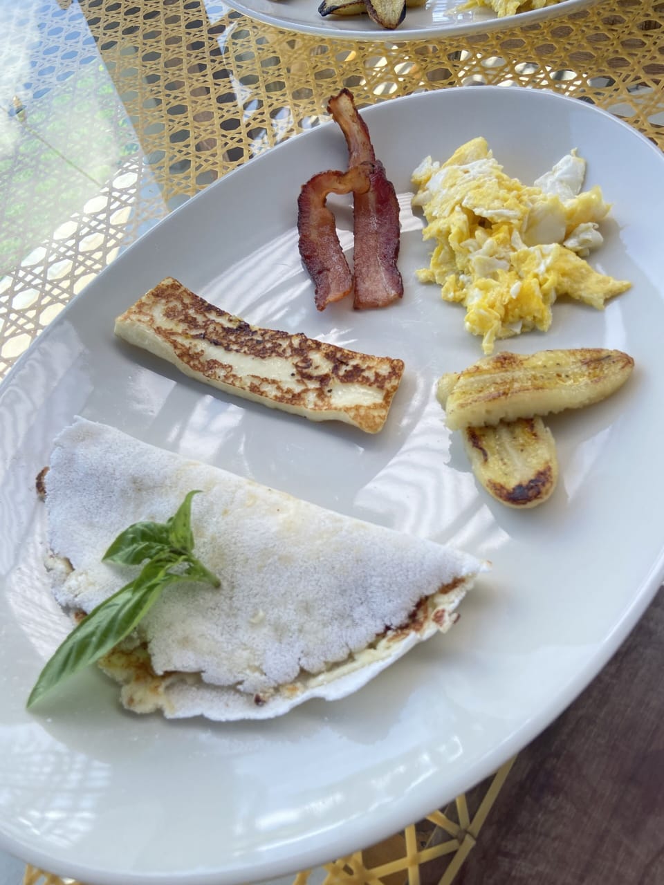 Free daily self-serve breakfast
