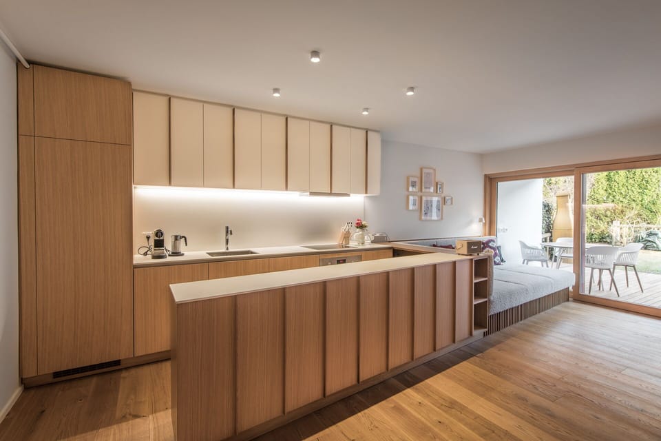 Luxury House | Private kitchen | Full-size fridge, oven, stovetop, dishwasher