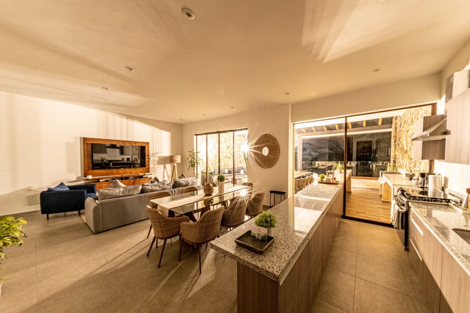 d8815d72-0fb6-425a-af03-6af4cc3cd04a