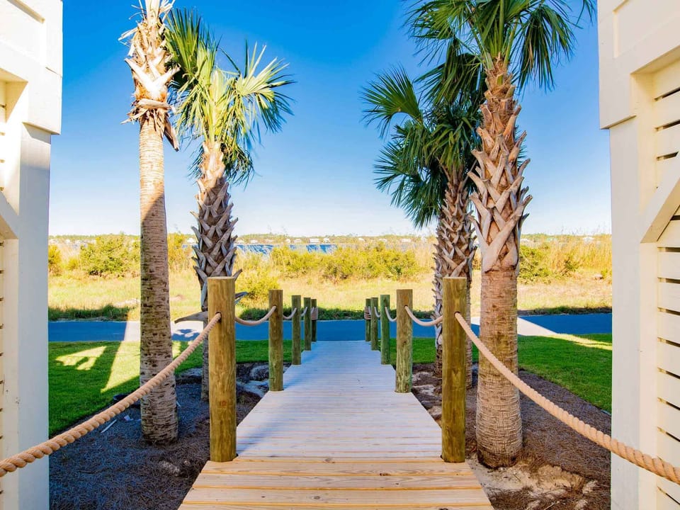 Trail to Beach Access