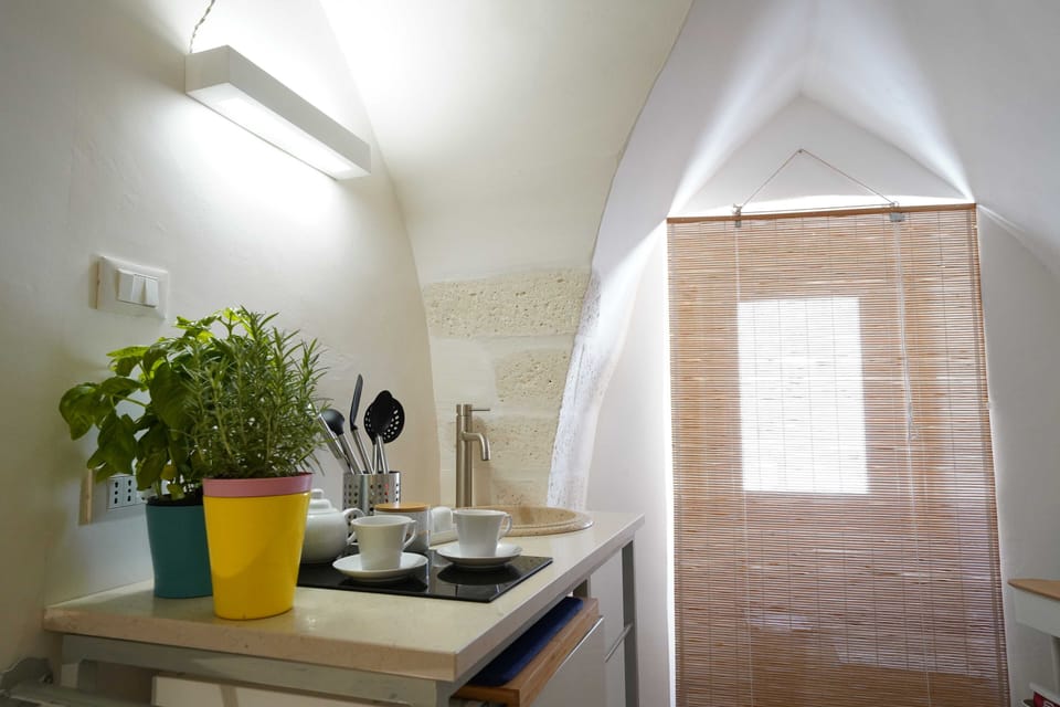 Standard House | Private kitchenette | Espresso maker, coffee/tea maker, dining tables