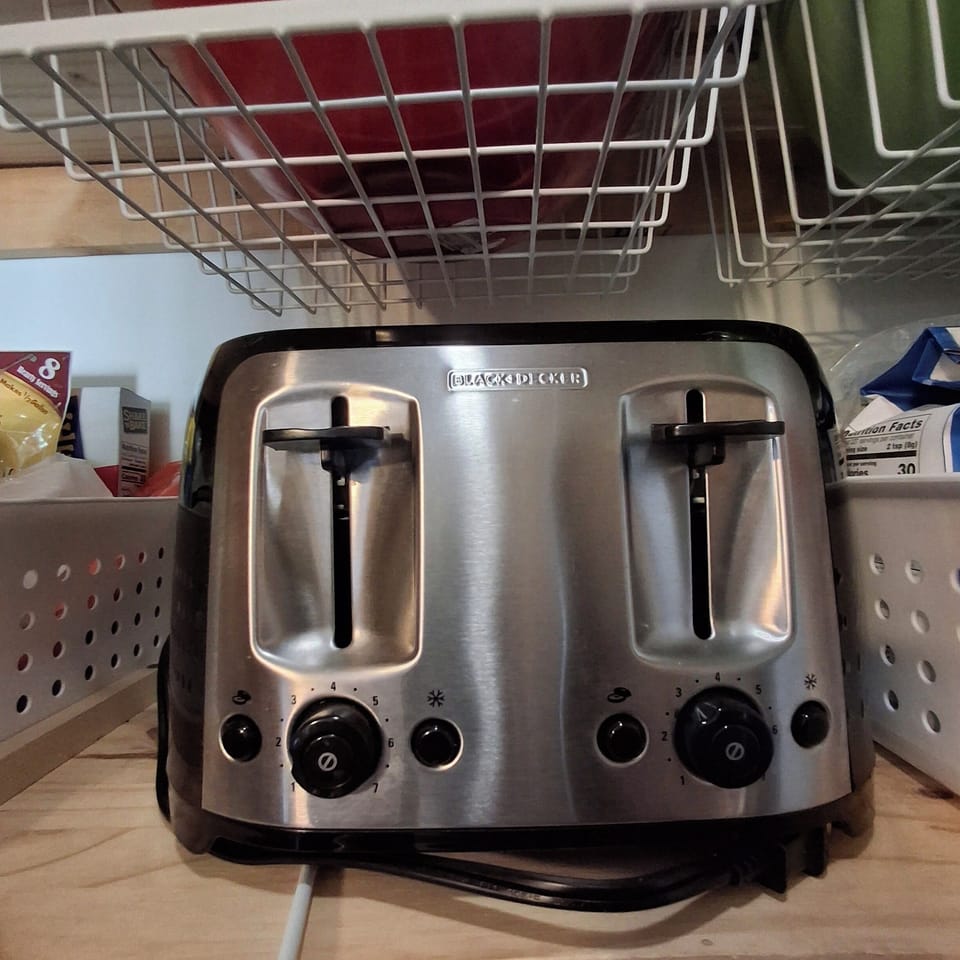 4 slice toaster.