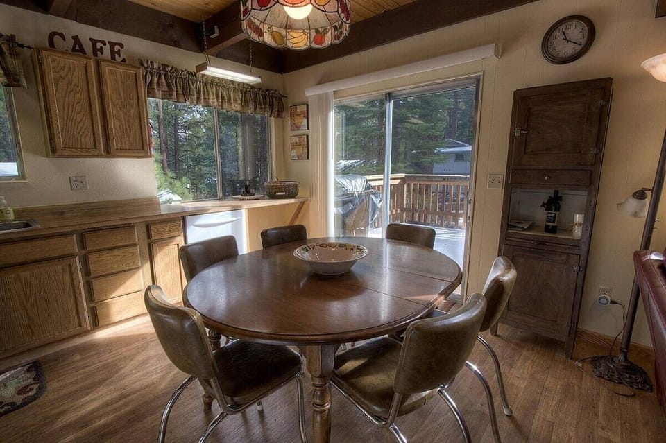 House, 3 Bedrooms | Dining