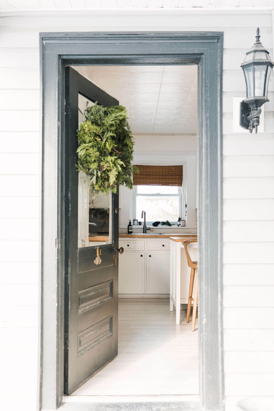 Entry to kitchen.