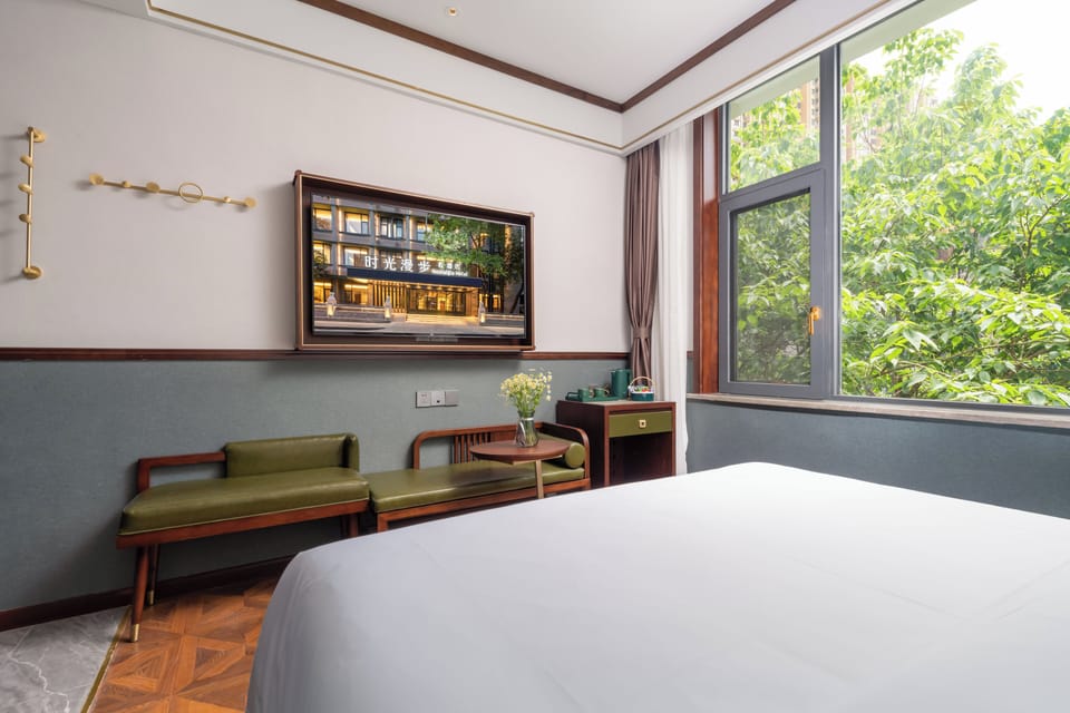 Premium bedding, down comforters, memory foam beds, minibar (free items)