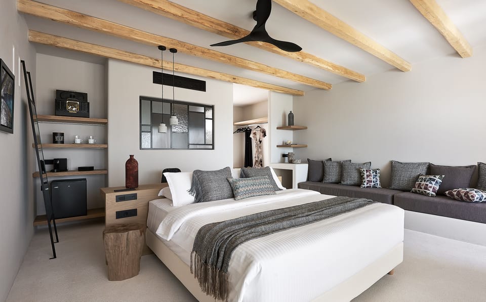 Superior Room, Private Pool, Sea View | In-room safe, desk, laptop workspace, blackout drapes
